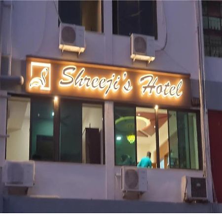 Hotel Shreeji'S Gandhinagar Exterior photo